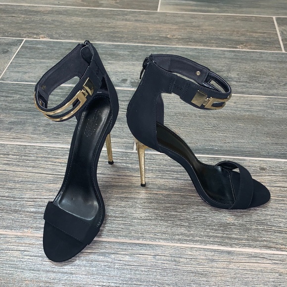 Shoes - Black & Gold Heels